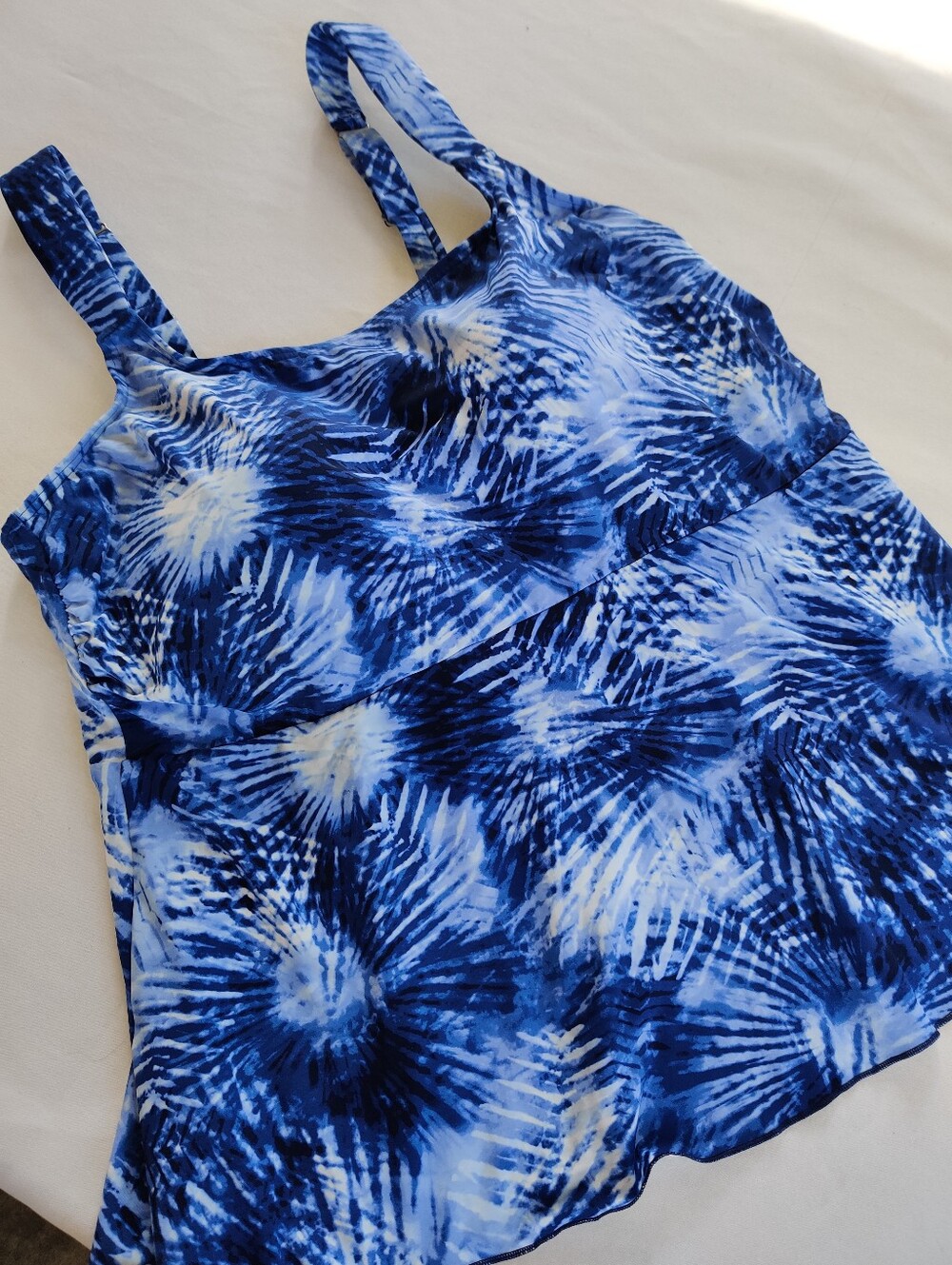 Lands End Chlorine Resistant Square Neck build in Tankini Swimsuit Top